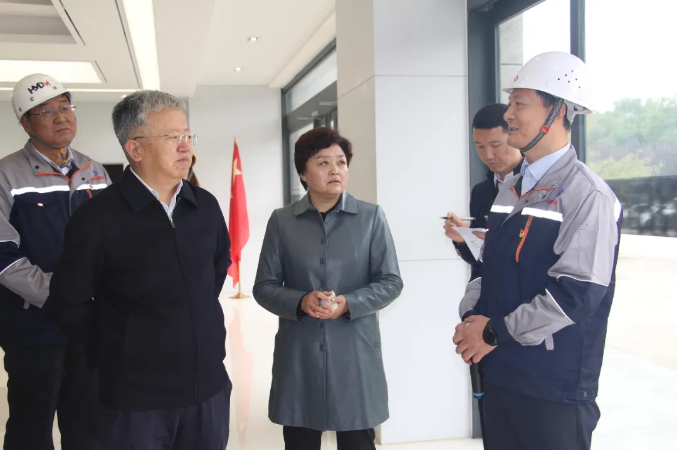 市委书记周伟调研泓盛达公司工作(图2) 市委书记周伟调研泓盛达公司工作(图2)