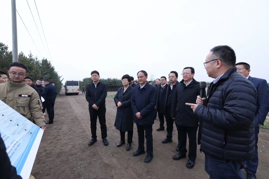 平凉与甘肃省民航机场集团签订平凉机场项目合作框架协议(图4) 平凉与甘肃省民航机场集团签订平凉机场项目合作框架协议(图4)